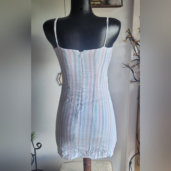 Cupcakes and Cashmere dress Size 6 - Picture 6 of 6